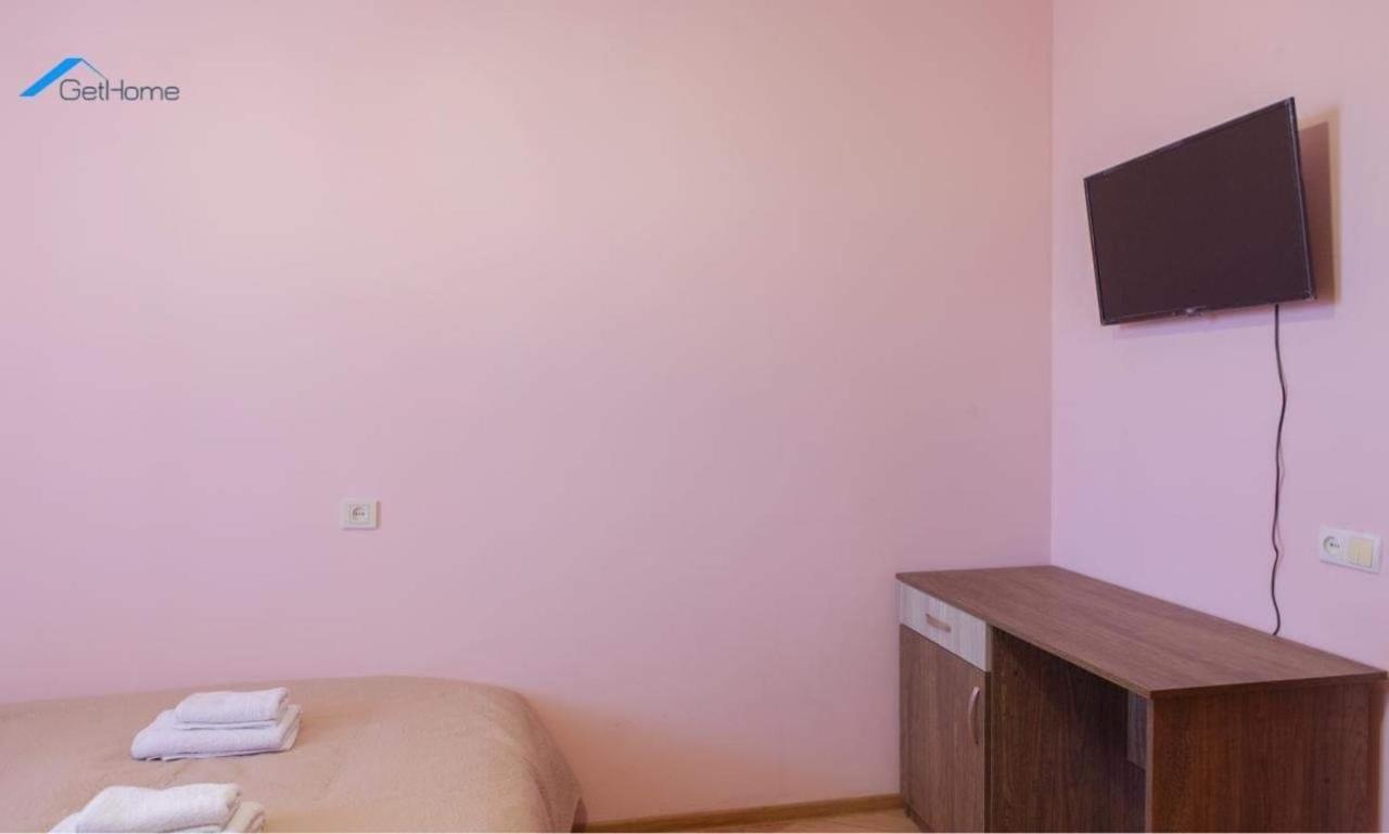 Big House Hotel Tbilisi Buitenkant foto
